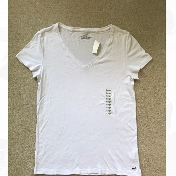 Vineyard Vines Tops - NWT Vineyard Vines Vneck